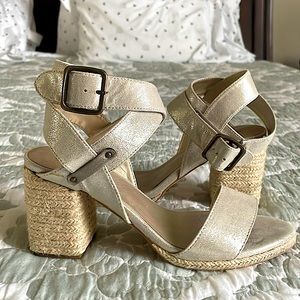 Joy Folie Cream sparkly shoes in excellent  condition sz 6.5